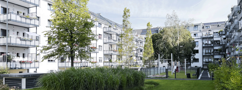 Begrünter Innenhof einer Wohnanlage der GWG zu Köln